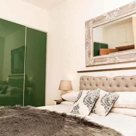 S. Peter 2 - With Garden -50m From Metro