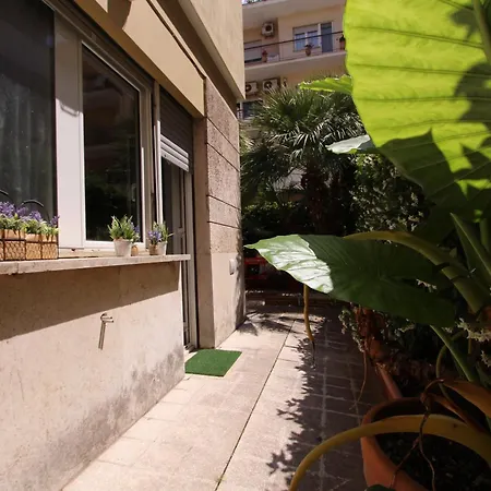 S. Peter 2 - With Garden -50m From Metro Апартаменты Рим